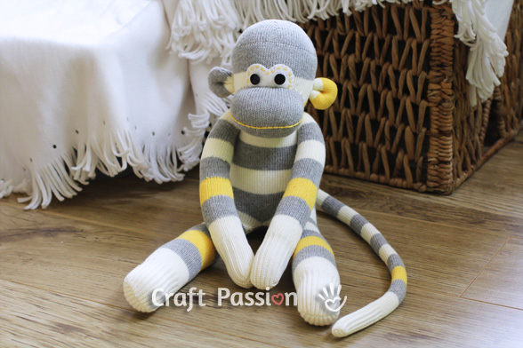 sock-monkey-tutorial Мягкая игрушка. Обезьянка  из носков